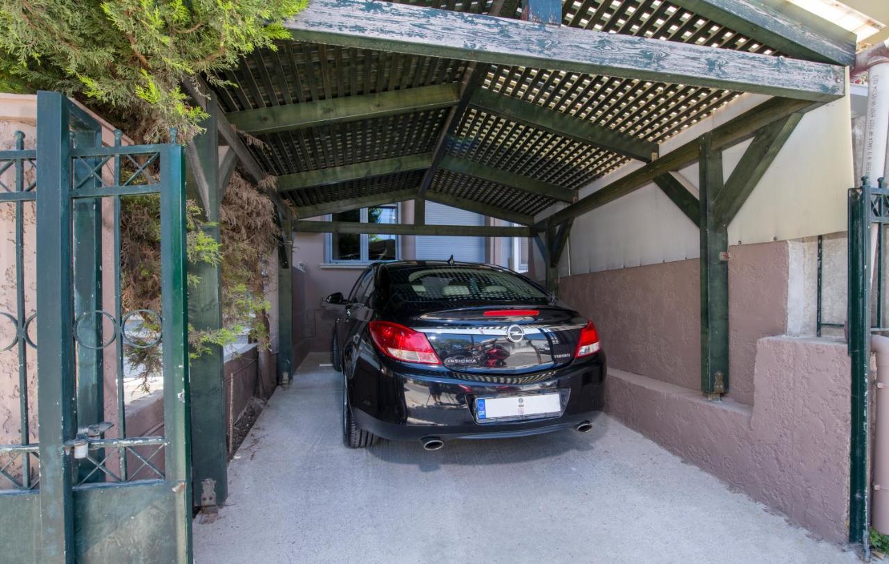 Rena'S Luxury Apartment With Free Private Parking Ханя Екстериор снимка
